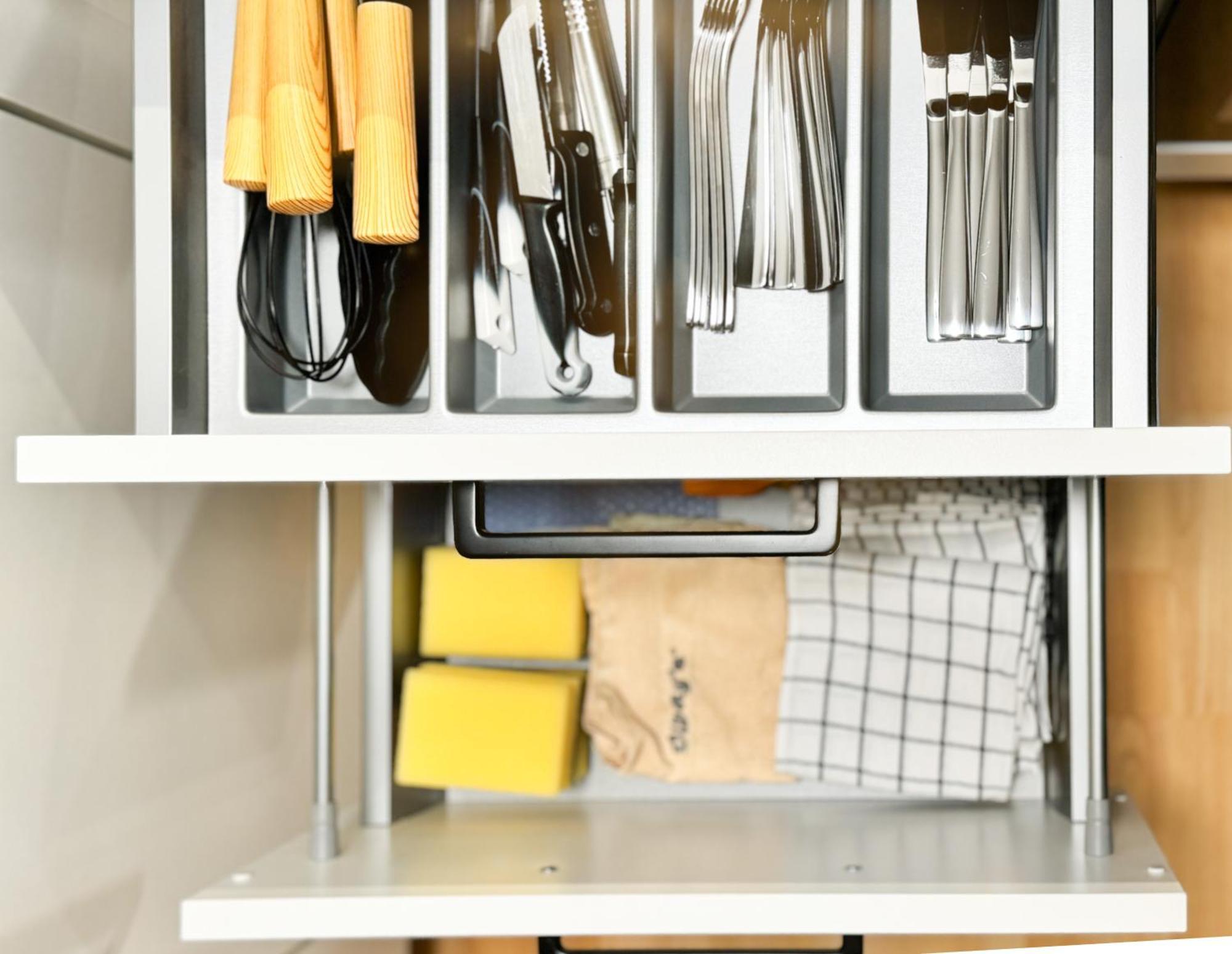 Modern Living In - Frieden *